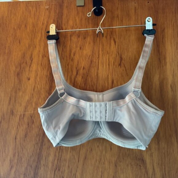 Chantelle Bra - High Quality - 30DDDD/30F - Picture 5 of 5